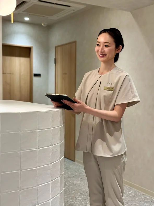 ECLIのベージュの制服