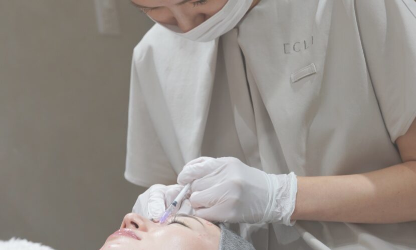 ボトックス注射が保険適用されるケースと費用は？保険適用外の費用相場も解説